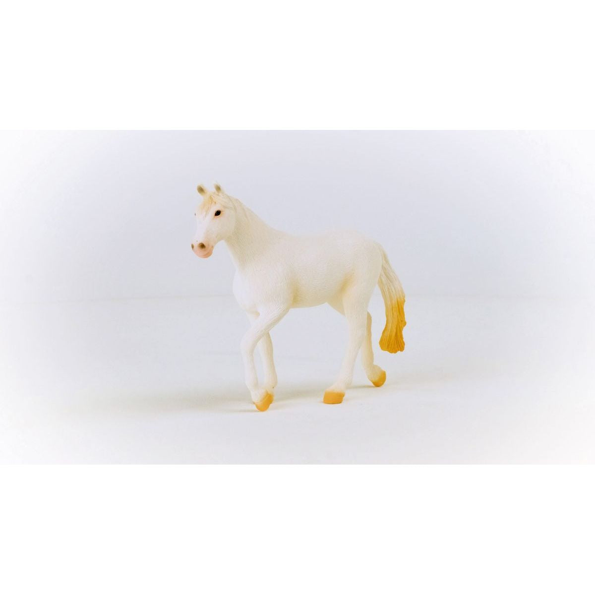 Schleich 13959 Zvířátko Klisna plemene Camarillo