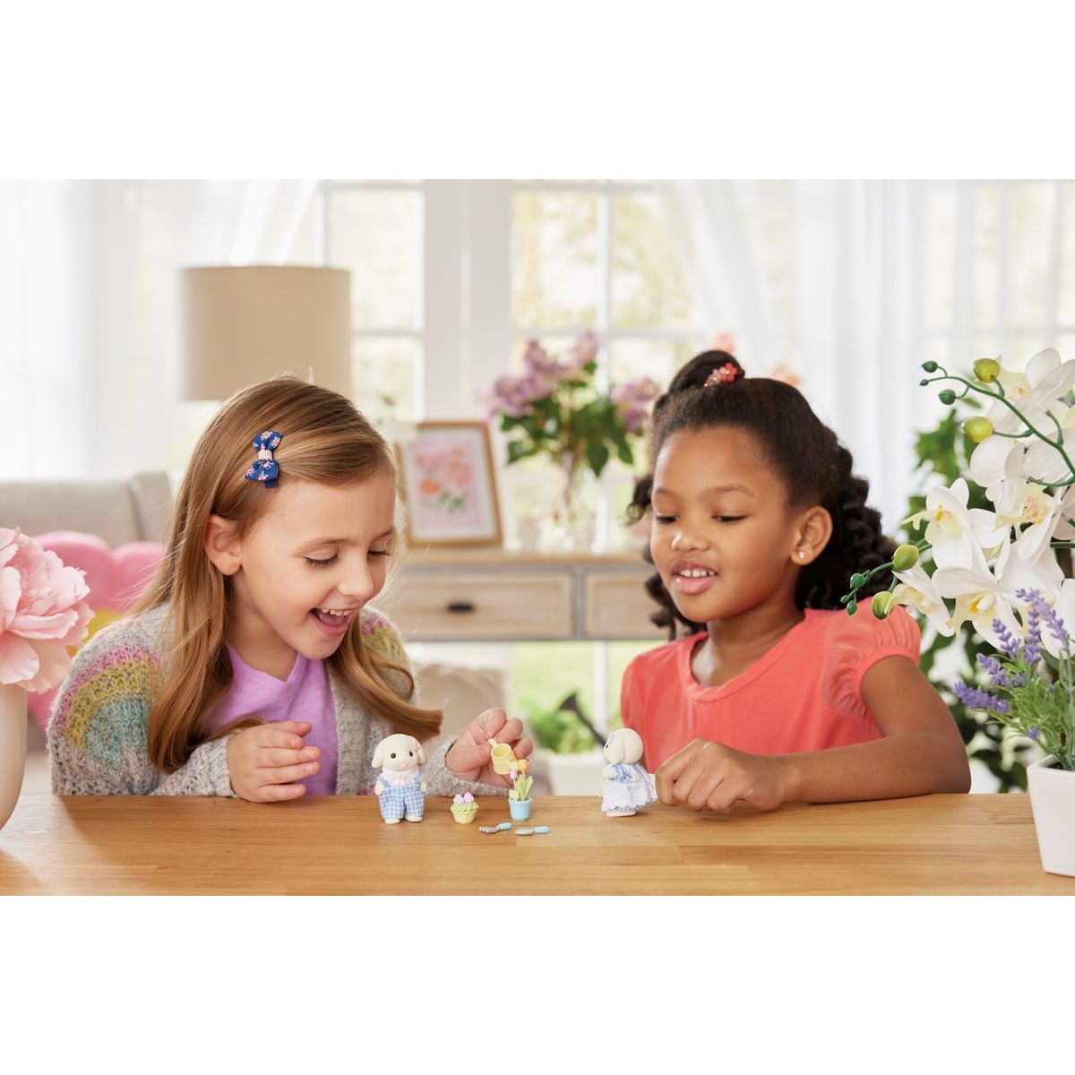 Sylvanian Families Květinový set a sourozenci Flora králíků