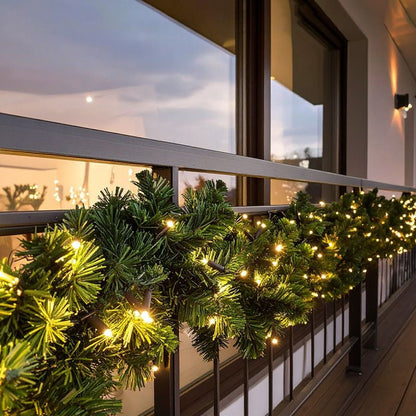 Solight LED vánoční girlanda s jehličím, 7m, 112x LED, časovač, 230V, IP44
