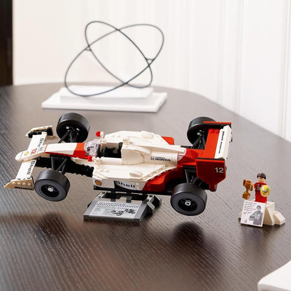 LEGO® Icons 10330 McLaren MP4_4 a Ayrton Senna