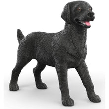 Schleich Zvířátko - černá fenka labradorského retrívra