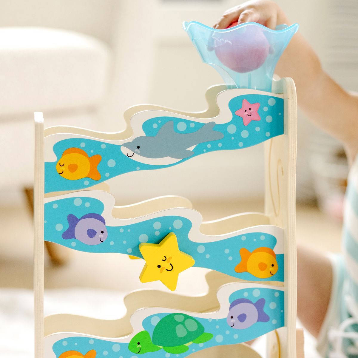 Melissa & Doug Rollables dřevěná skluzavka