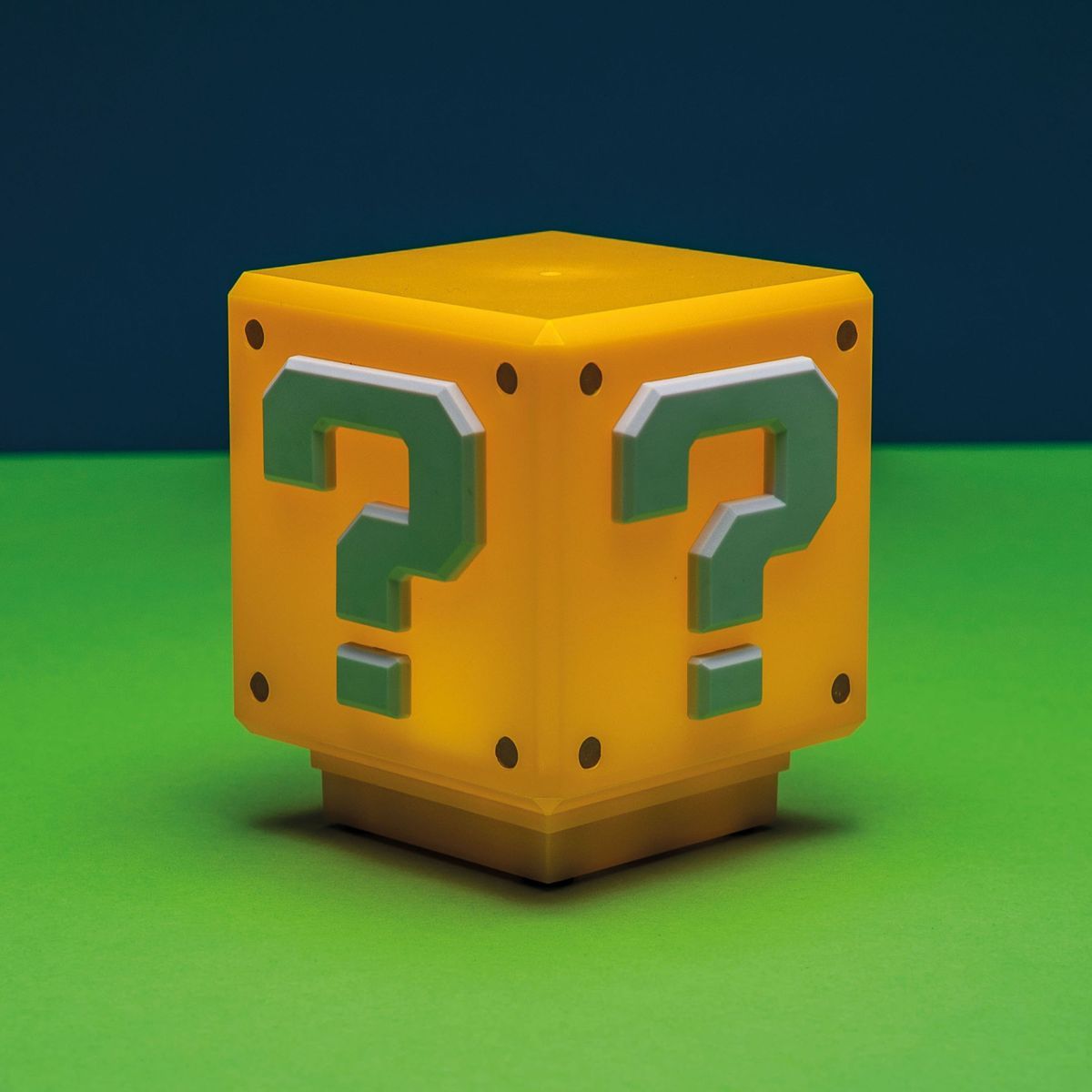 Světlo Super Mario - mini Question blok
