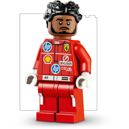 LEGO® Editions 43022 Helma Lewis Hamilton ze Scuderia Ferrari HP