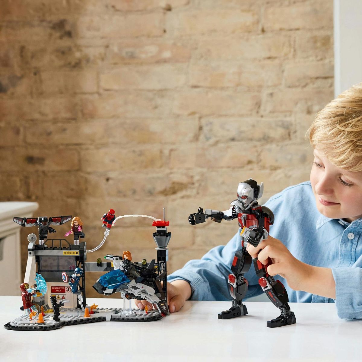 LEGO® Marvel 76314 Akční bitva - Captain America: Občanská válka