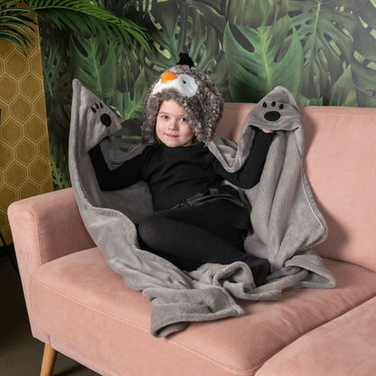 Cozy Noxxiez BL813 Tučnák hřejivá deka s kapucí se zvířátkem a tlapkovými kapsami 130 x 100 cm