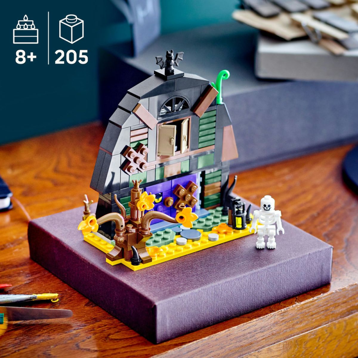 LEGO® Iconic 40721 Halloweenská stodola