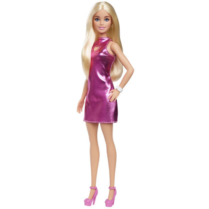 Barbie Modelka - lesklé šaty se srdíčkem