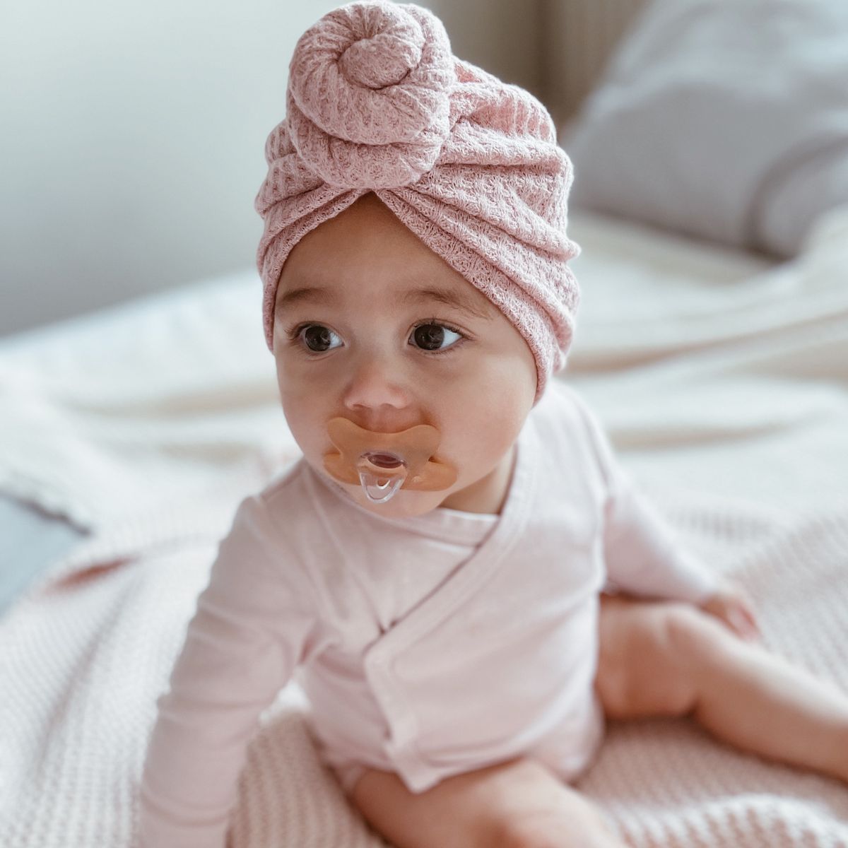 Canpol babies Dudlík  silikonový symetrický 6-12m 1 ks oranžový