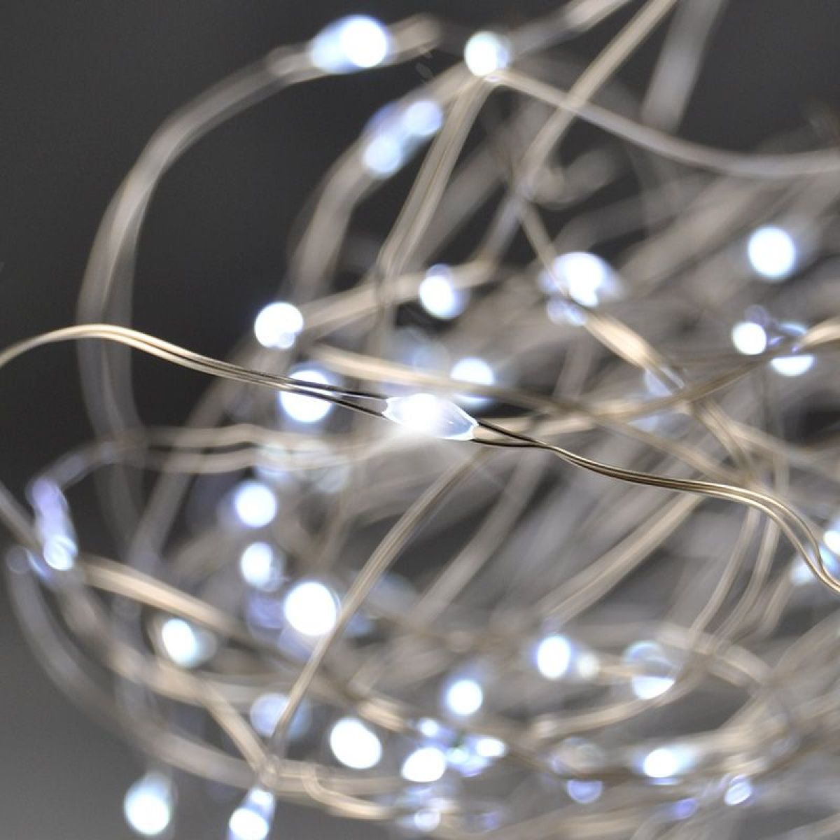 Vánoční řetěz stříbrný, 30 x mini LED, 3 m, 3 x AA, studené světlo