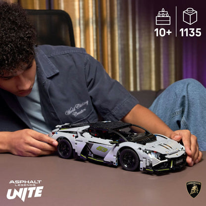 LEGO® Technic 42214 Lamborghini Revuelto