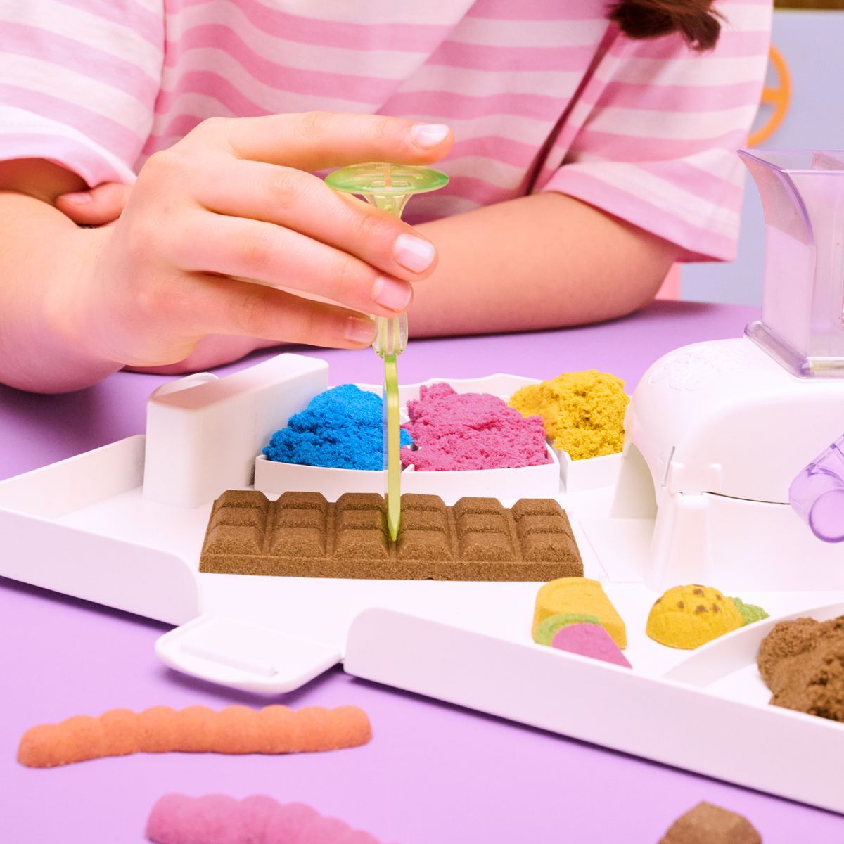 Spin Master Kinetic Sand výroba sladkostí