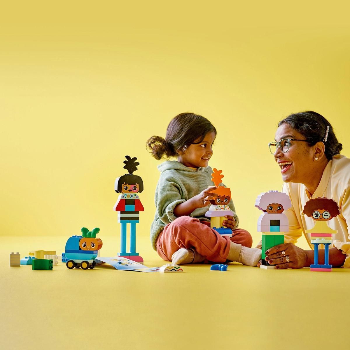 LEGO® DUPLO® 10423 Sestavitelní lidé s velkými emocemi