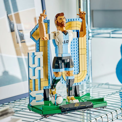 LEGO® Editions 43015 Lionel Messi - Fotbalová legenda