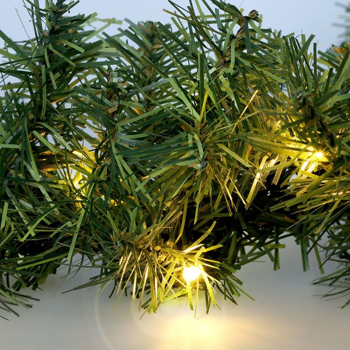 Solight LED vánoční girlanda s jehličím, 7m, 112x LED, časovač, 230V, IP44
