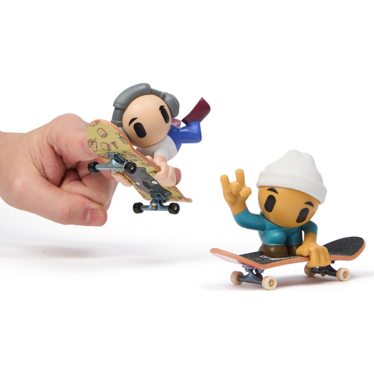 Tech Deck Sk8 Crew fingerboard s figurkou Dvojbalení bílá čepice a šedá sluchátka