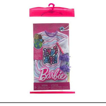 Mattel Barbie obleček s doplňky v praktickém balení HRH38