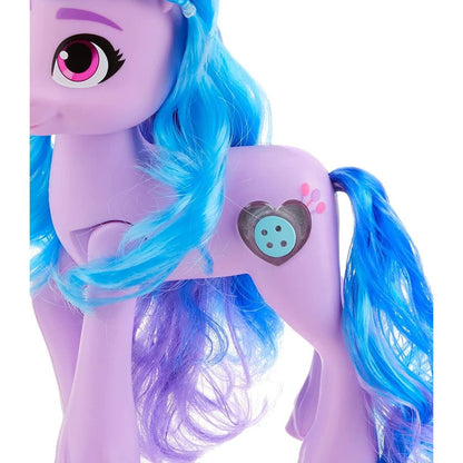 Hasbro My Little Pony Izzy objev v sobě jiskru