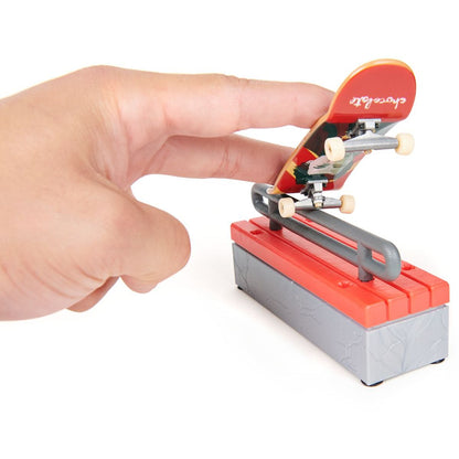 Tech Deck Fingerboard dvojbalení s překážkou Collect and Challenge