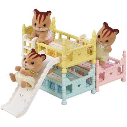 Sylvanian Families Nábytek - třípatrová postel se skluzavkou
