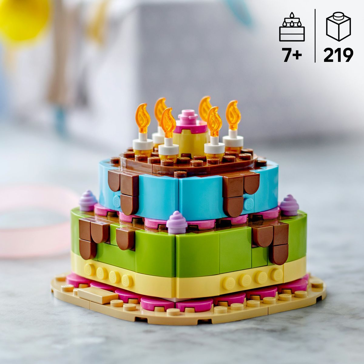 LEGO® Iconic 40815 Narozeninový dort
