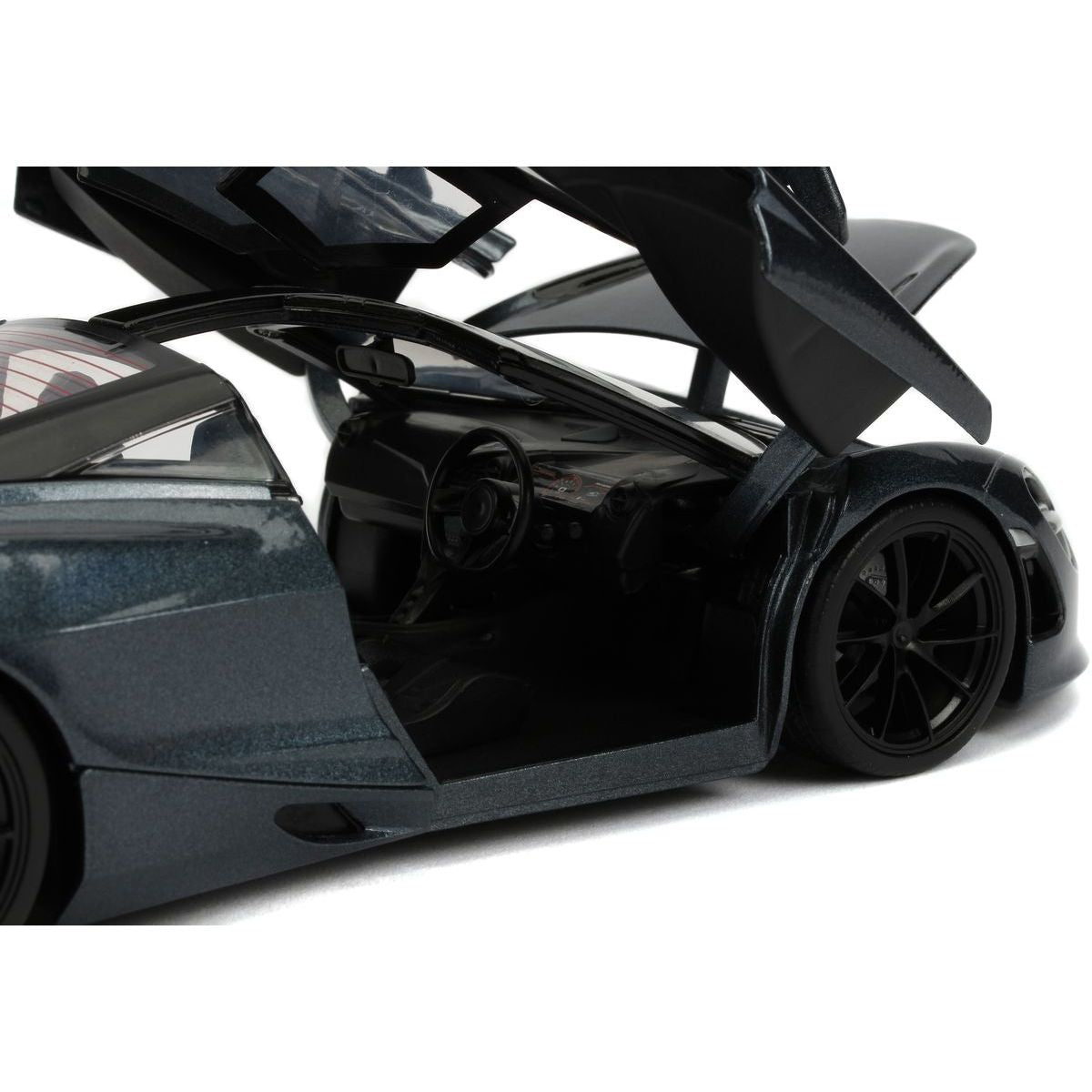 Rychle a zběsile auto Shawův McLaren 720S 1:24