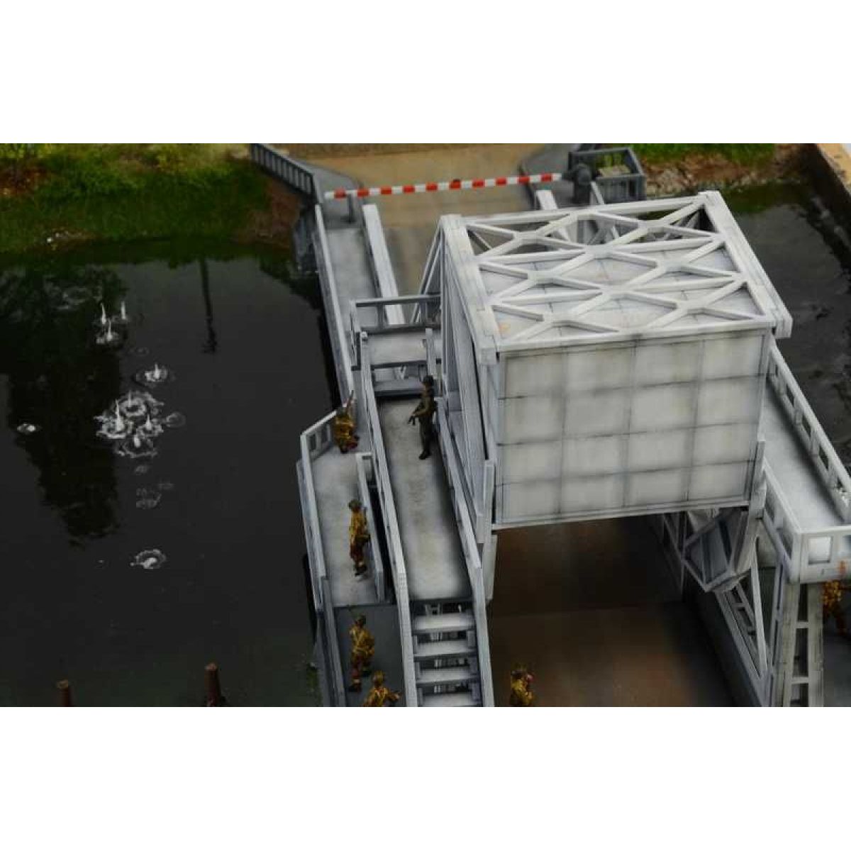 Italeri Model Kit diorama 6194 Pegasus Bridge Airborne Assault 1:72