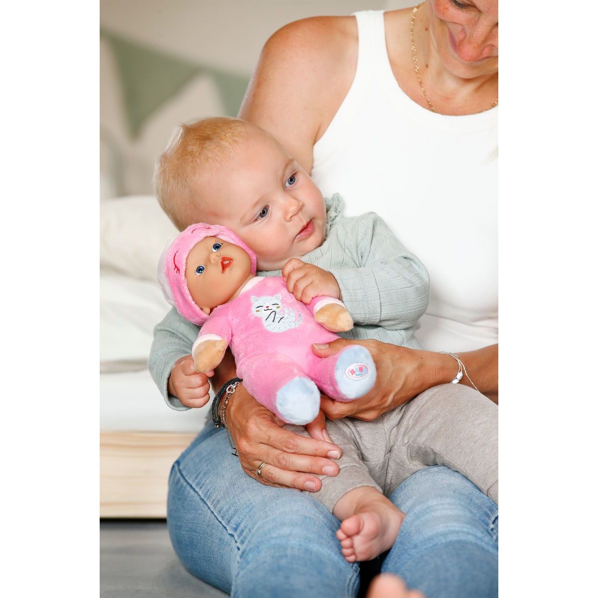 BABY born for babies Spinkáček tmavě růžový, s chrastítkem uvnitř 30 cm