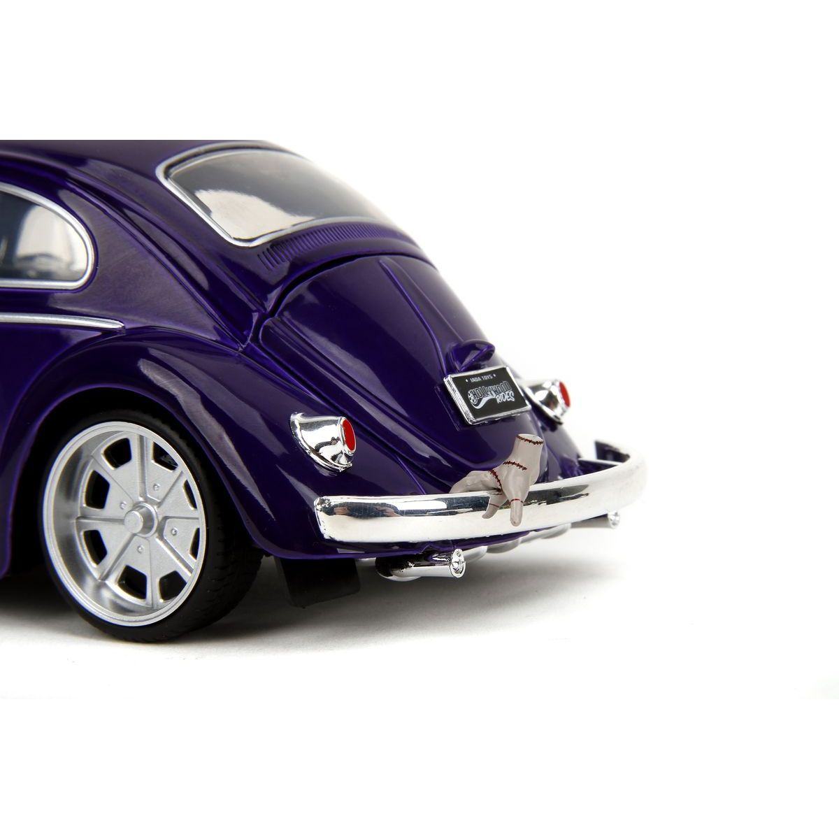 Jada Wednesday auto 1972 VW Beetle 1:24 a figurka Wednesday