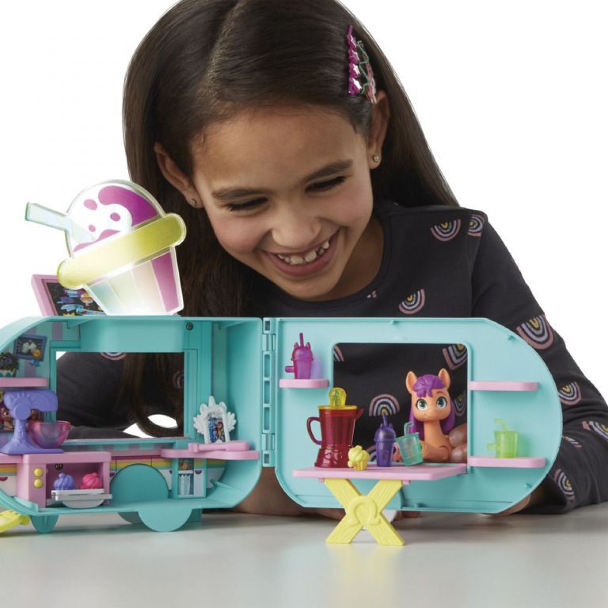 Hasbro My Little Pony Sunny Starscout Smoothie truck