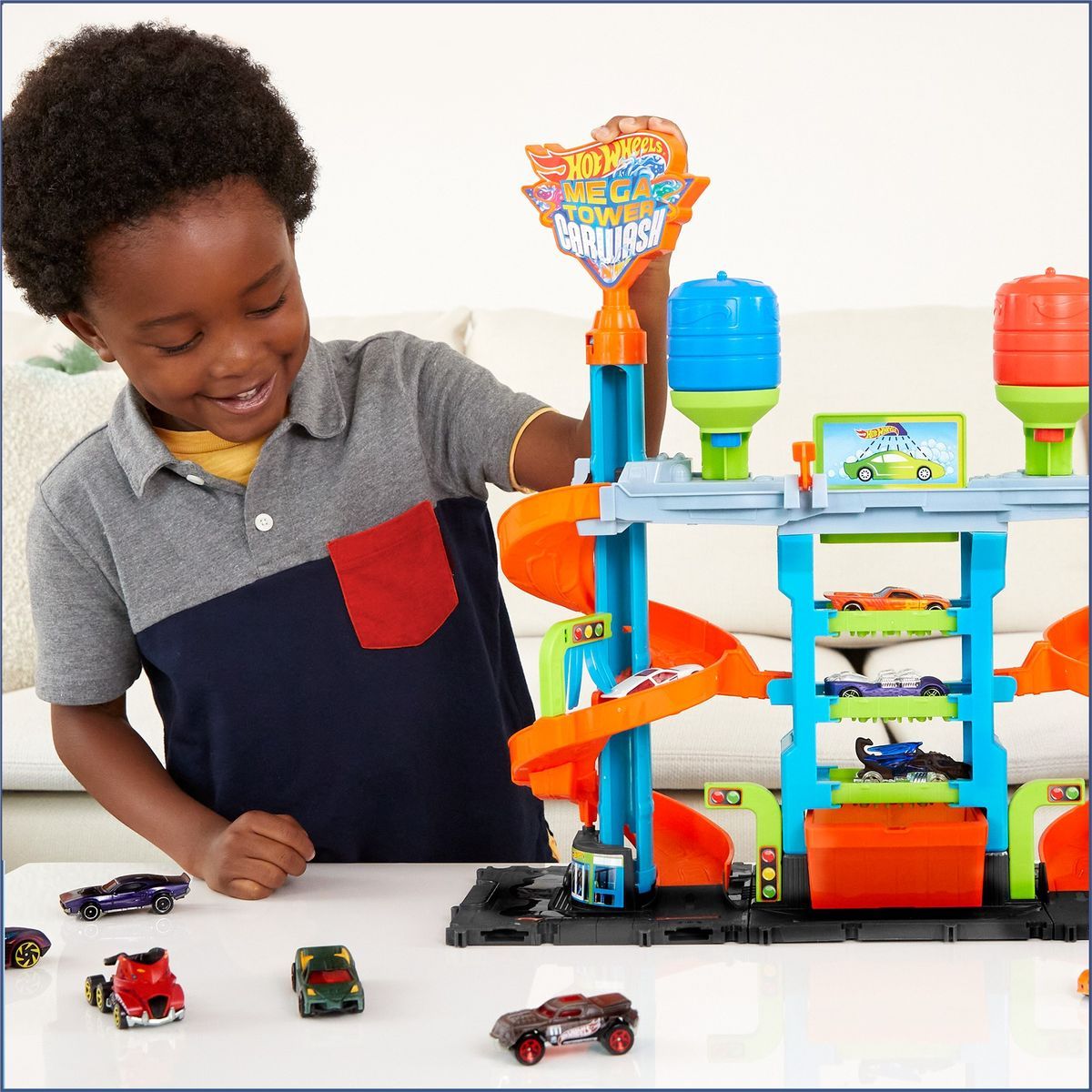 Hot Wheels City Color Shifters automyčka se spirálou