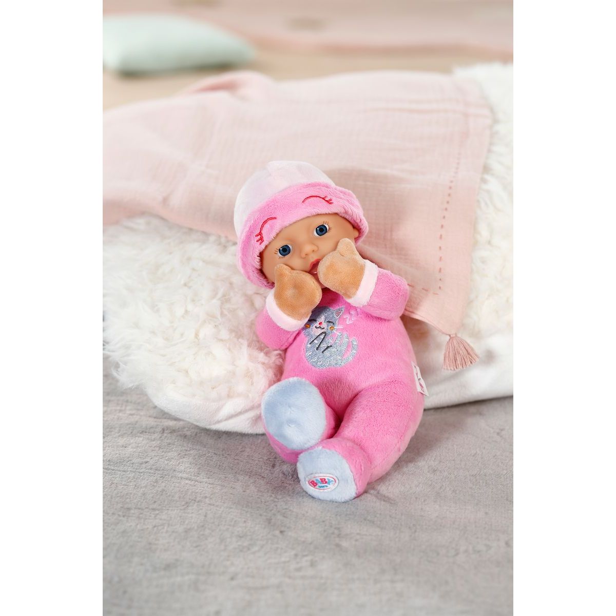 BABY born for babies Spinkáček tmavě růžový, s chrastítkem uvnitř 30 cm