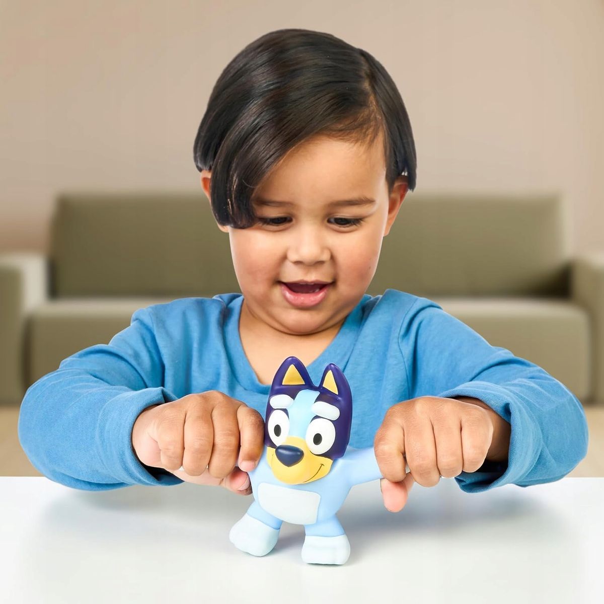 Grant and Bowman Bluey Stretchy Super pružná figurka Bluey