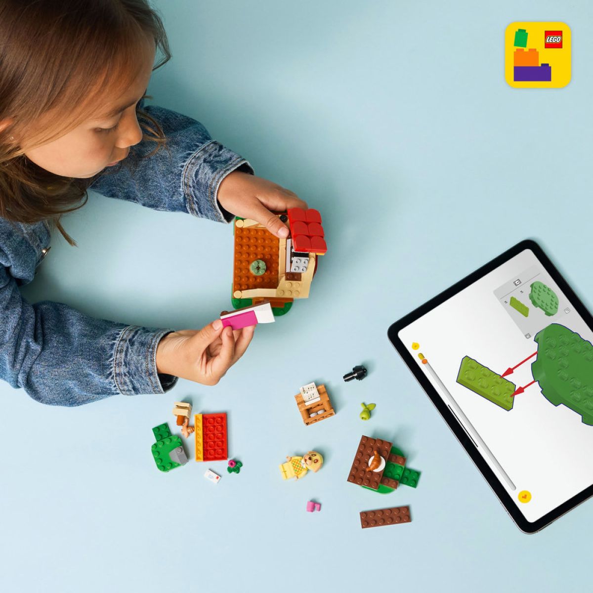 LEGO® Animal Crossing™ 77058 Goldie a její útulný dům