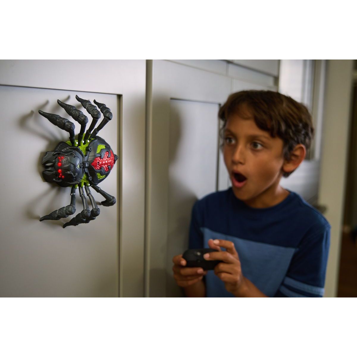 Spin Master HEX Bots RC tarantule lezoucí po stěnách