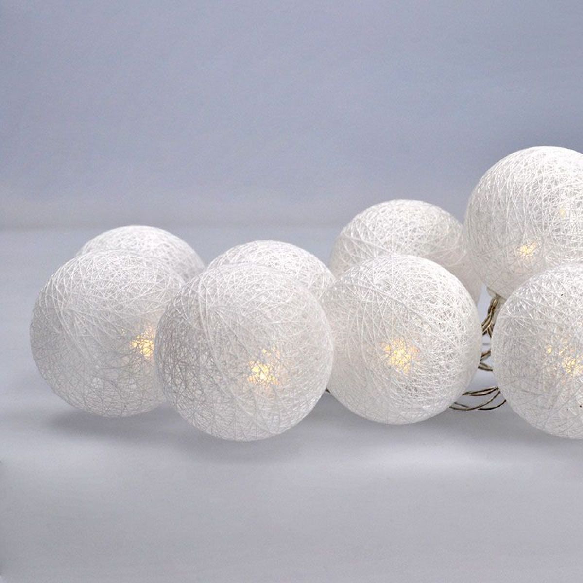 LED řetěz vánoční koule bavlněné, 10 LED, 1m, 2 x AA, IP20