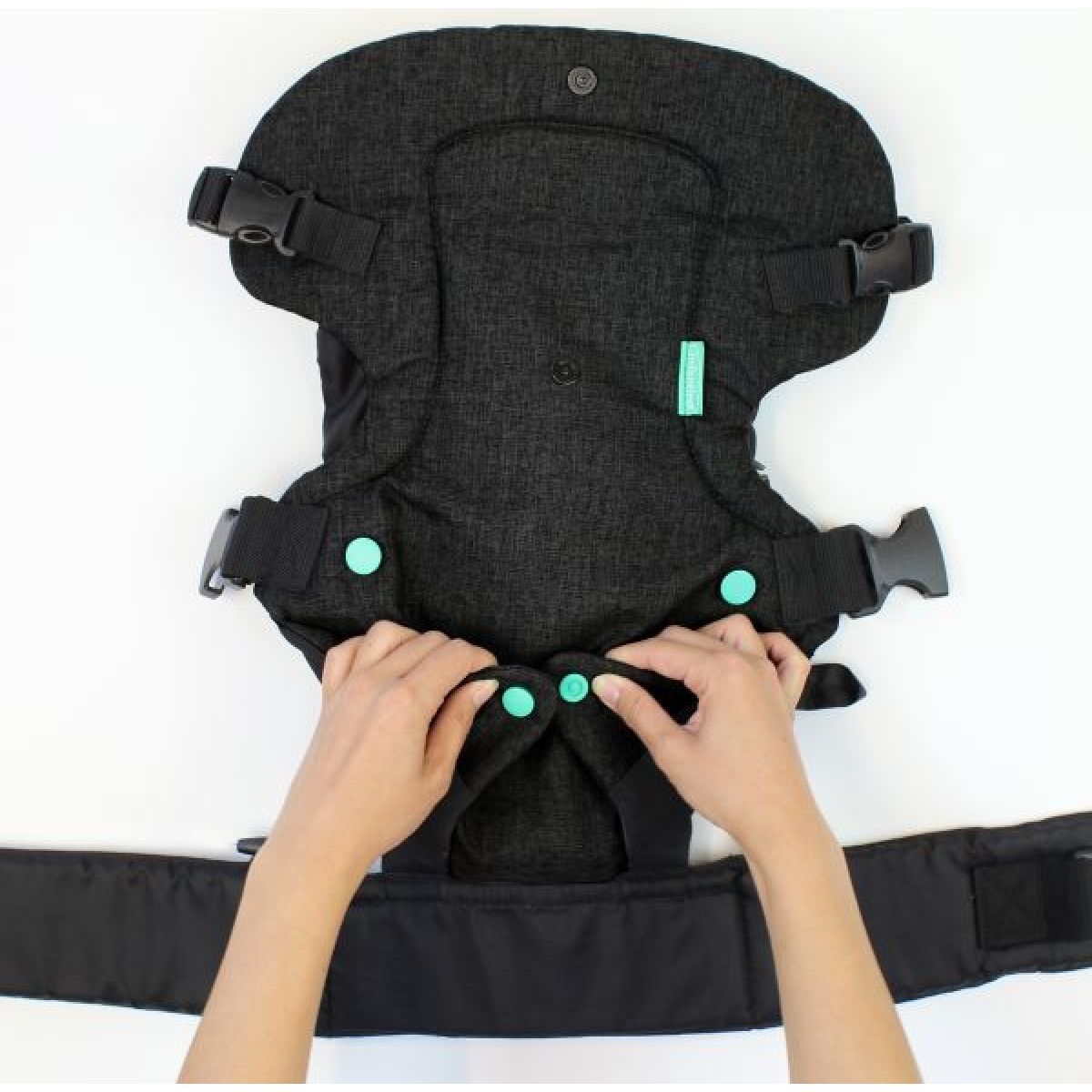 Infantino Nosítko Flip Advanced 4 v 1 dark grey