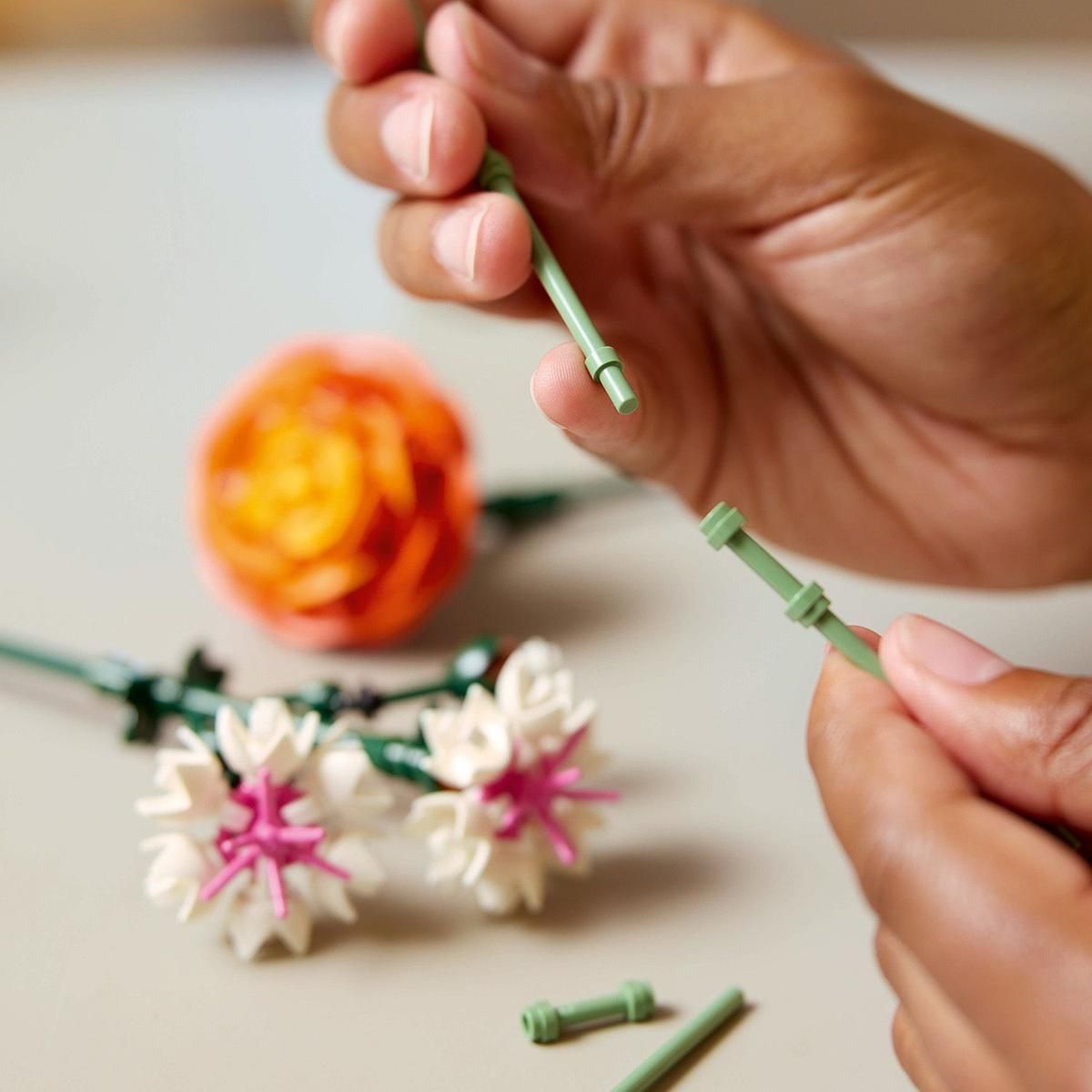 LEGO® Botanicals 10342 Krásná kytice růžových květin