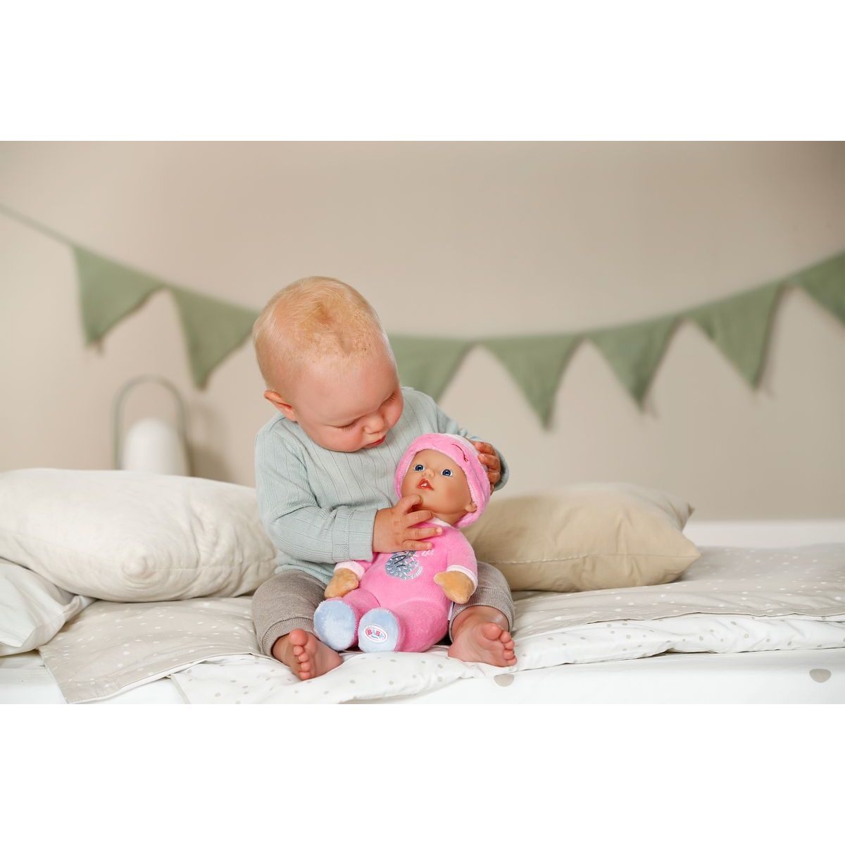 BABY born for babies Spinkáček tmavě růžový, s chrastítkem uvnitř 30 cm
