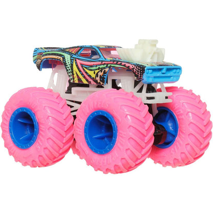 Hot Wheels Monster Trucks ve tmě svítící