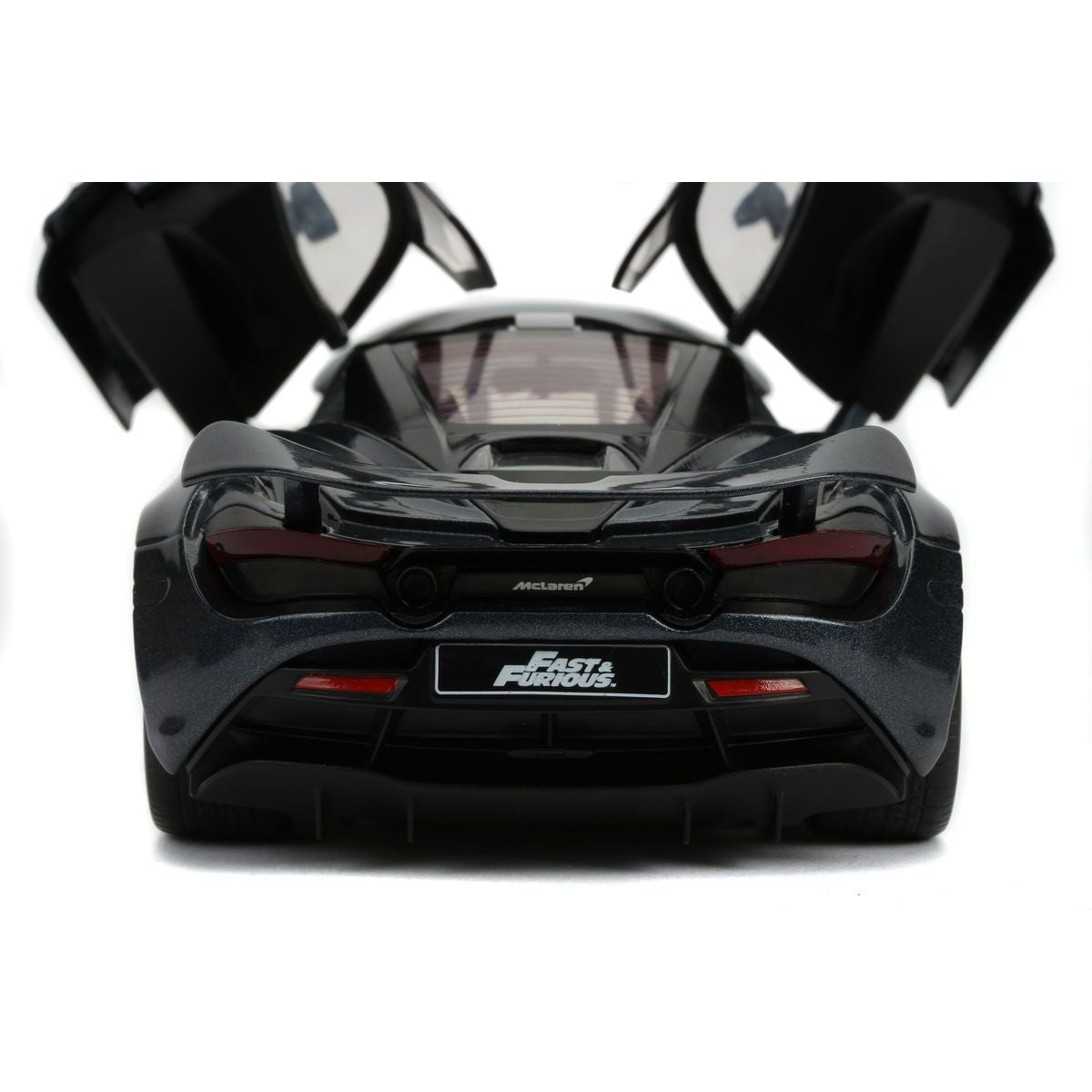 Rychle a zběsile auto Shawův McLaren 720S 1:24