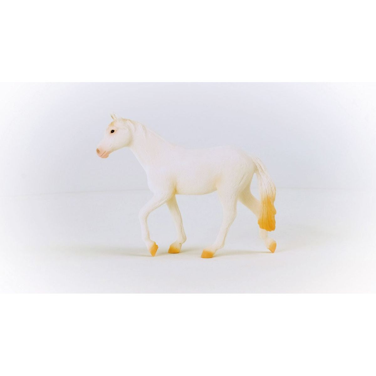 Schleich 13959 Zvířátko Klisna plemene Camarillo