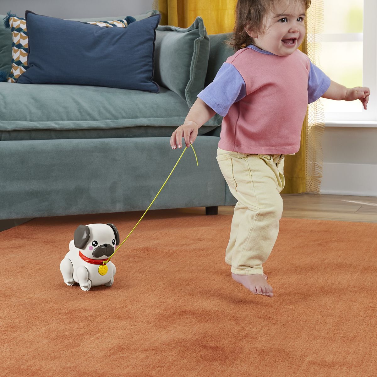 Fisher-Price Chodící mopslík
