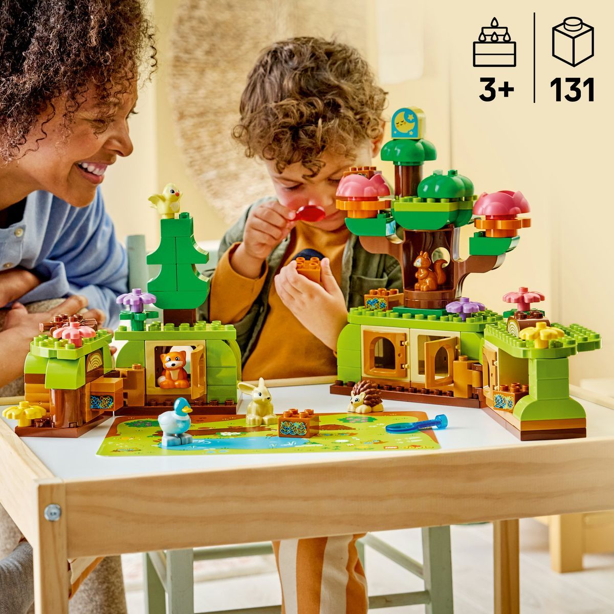 LEGO® DUPLO® 10480 Les plný objevů a divokých zvířátek