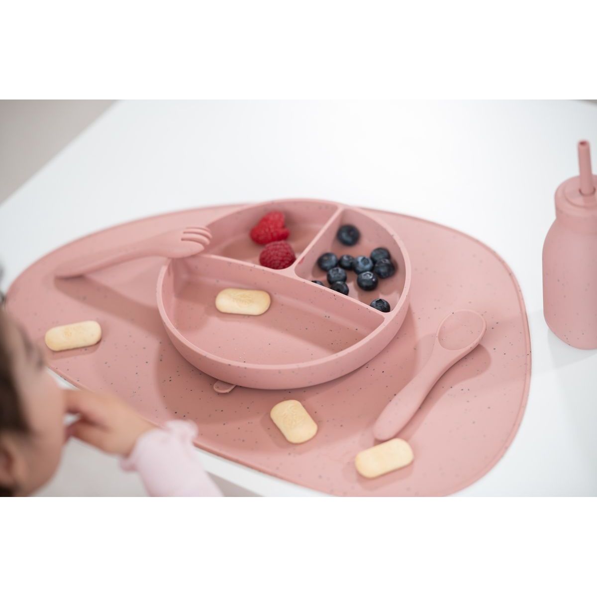 KikkaBoo Talíř dělený s přísavkou Platinum Silicone Blush
