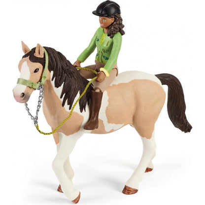 Schleich 42533 Sarah s koníkem a zvířátky kempují