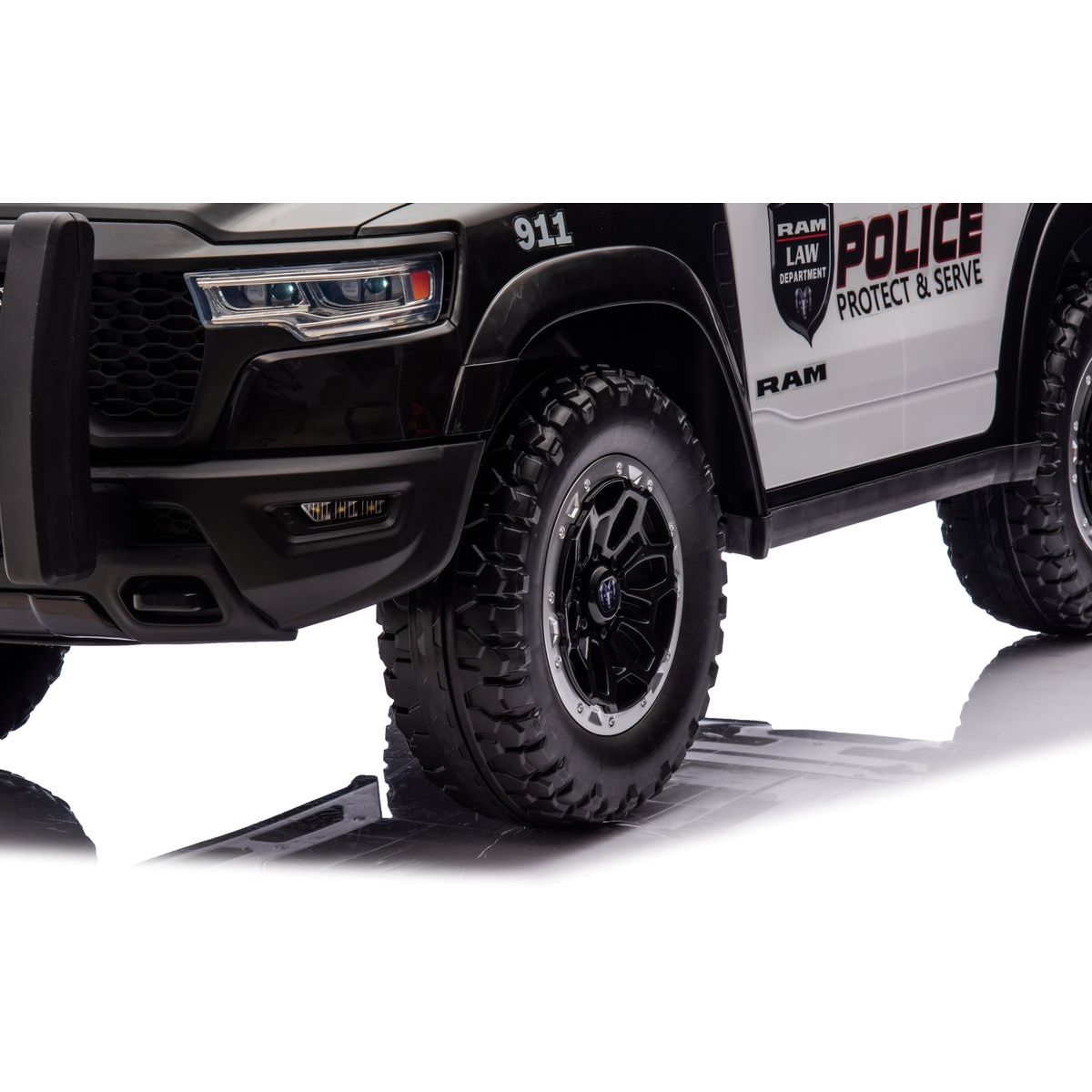 Sparkys Dětské elektrické policejní auto RAM 1500 RHO Super Truck + dálkový ovladač