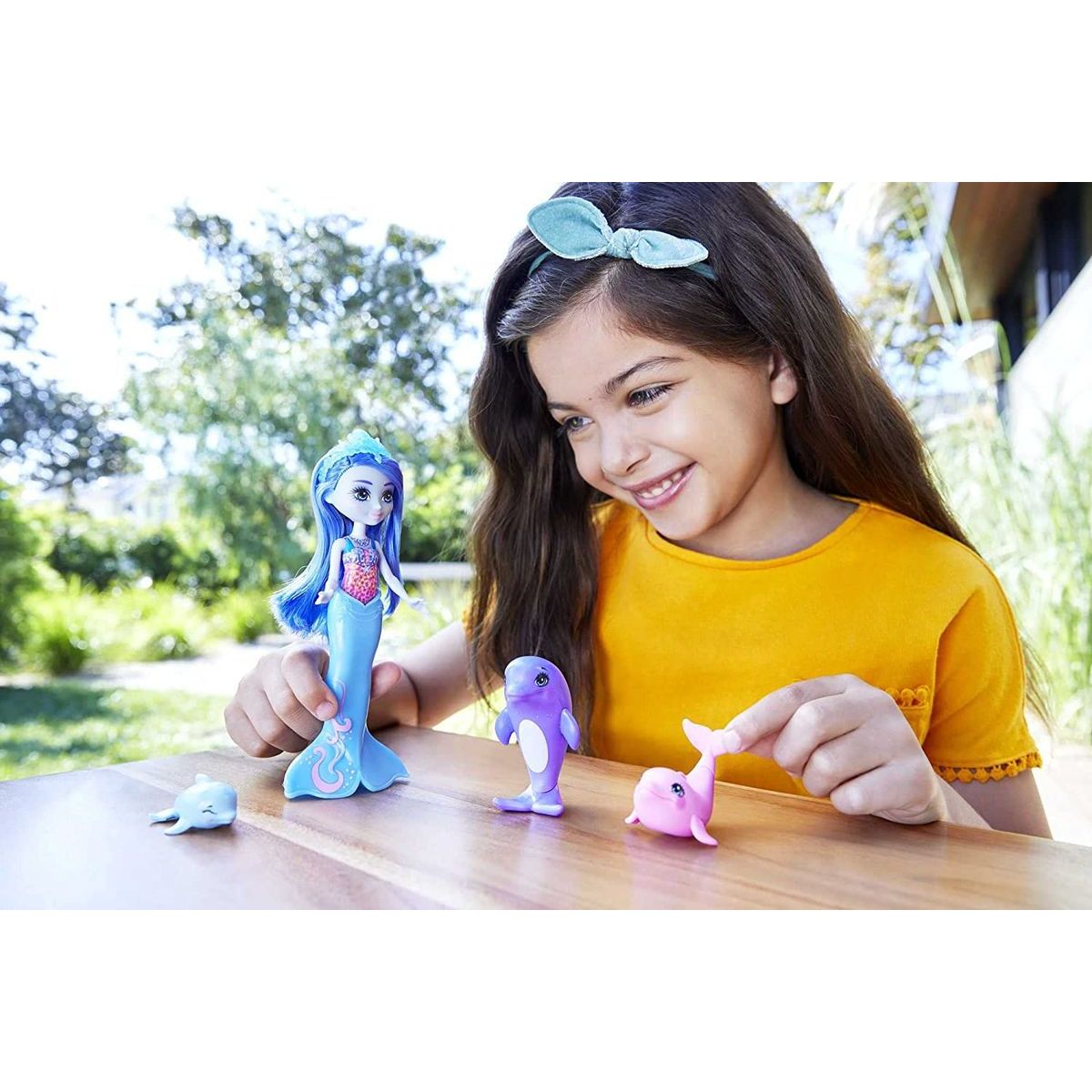 Mattel Enchantimals rodinka Dorinda Doplhin