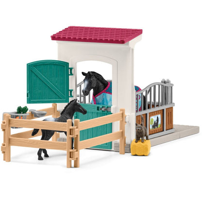 Schleich 42611 Box pro koně s křeslem a hříbětem
