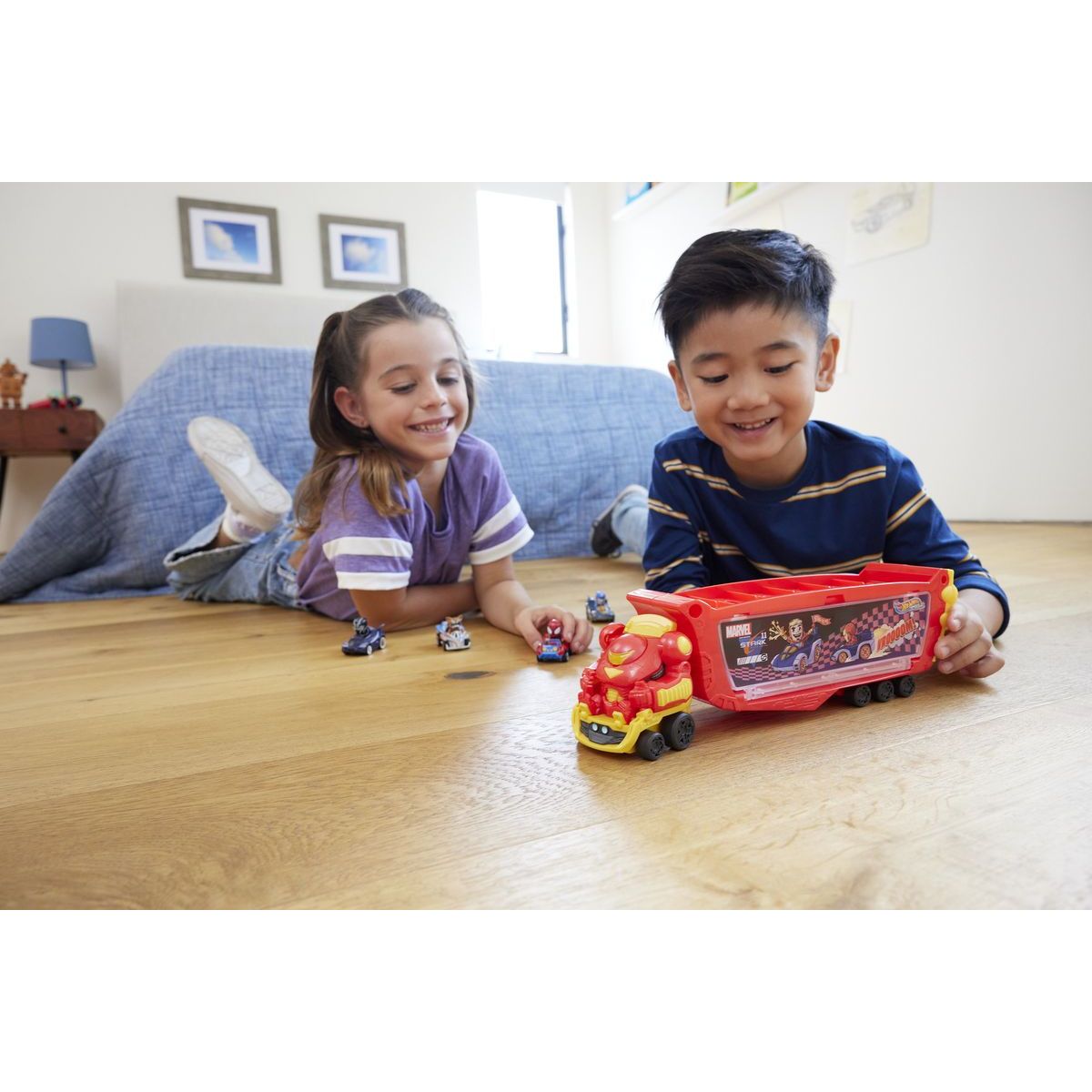 Mattel Hot Wheels Racerverse náklaďák Hulkbuster